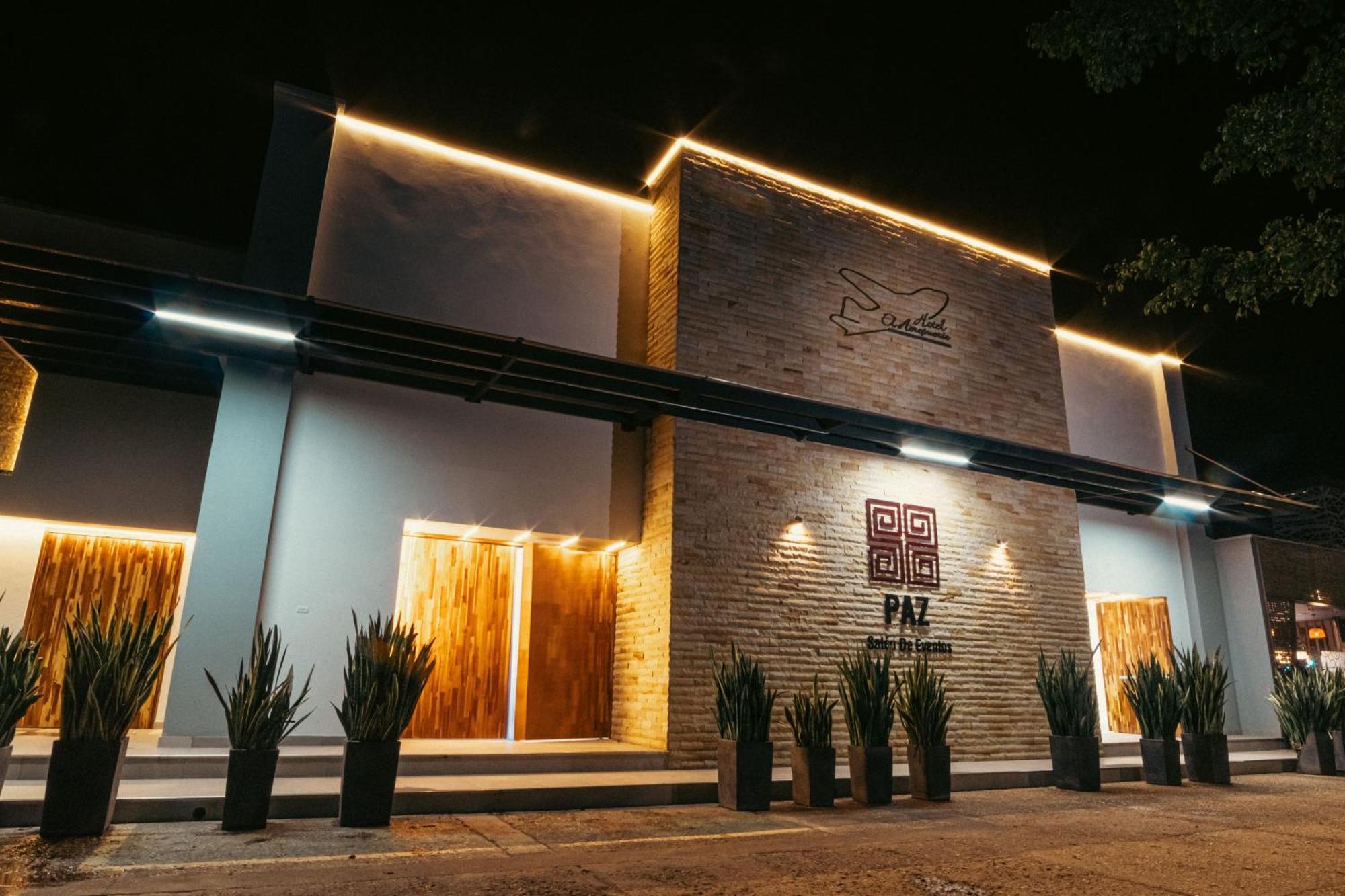 Hotel El Aeropuerto San José del Guaviare Exteriér fotografie